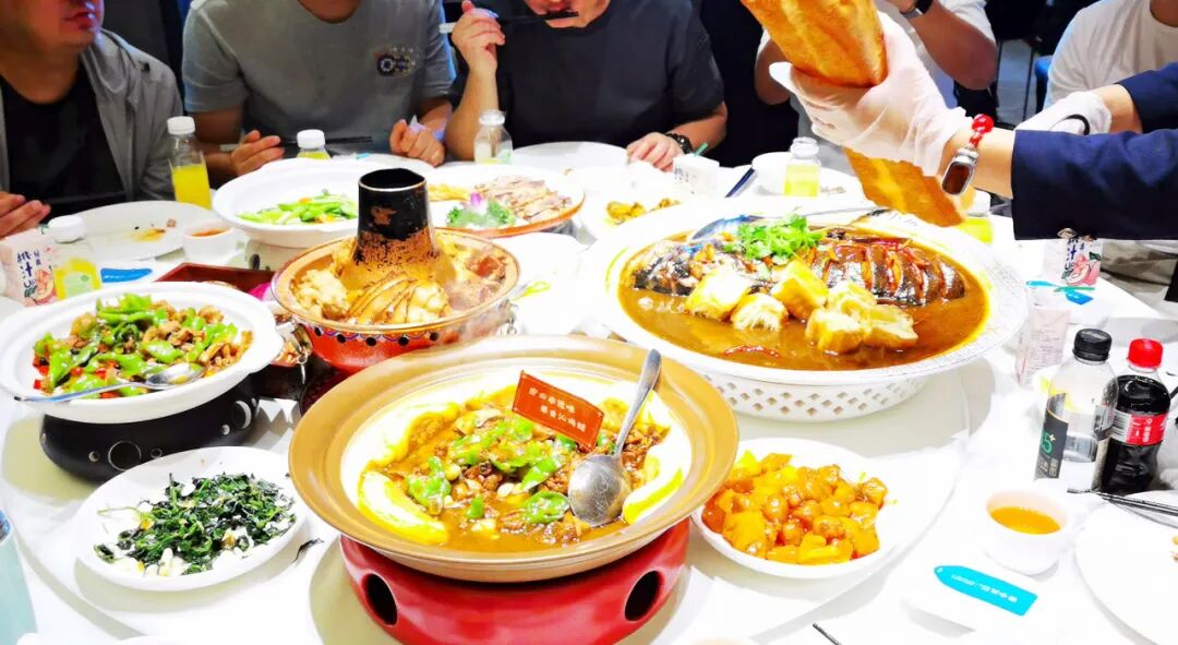 登顶云龙涧，俯瞰“千岛湖”，天字一号京城媒体自驾游金秋再启程