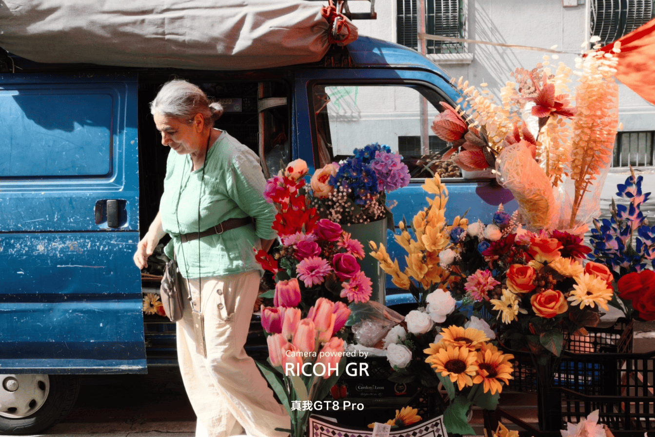 真我GT8系列正式发布，全系搭载理光GR影像系统