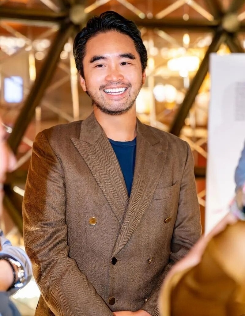 布局、蓄力、出击，蛰伏两年后，他剑指万亿产业！