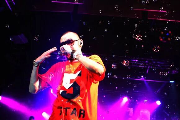 MC HotDog热狗，为何从未过时？