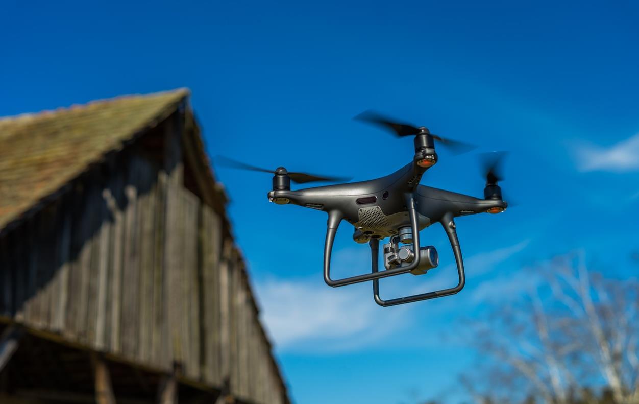 大疆降价，影石CEO公开致歉，别人生病我吃药是什么玩法？