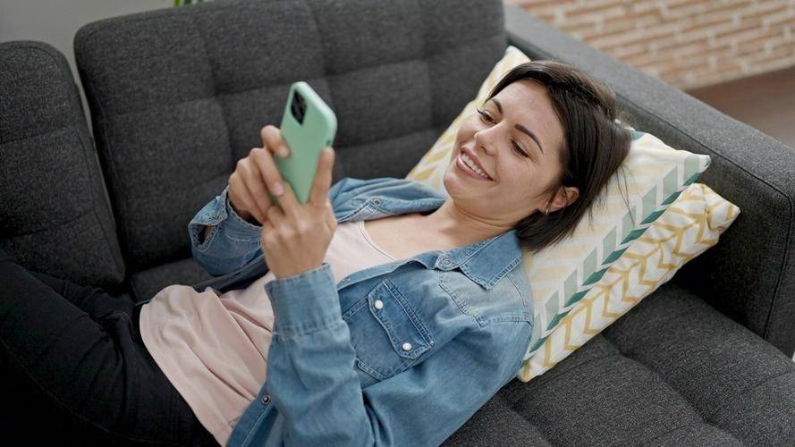 红极一时的投影仪，正在被“赶出”客厅