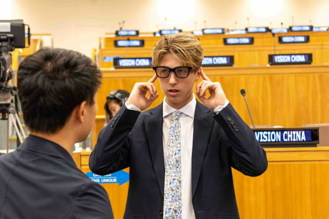 破壁外交场，一款中国AR眼镜如何赢得联合国青睐？