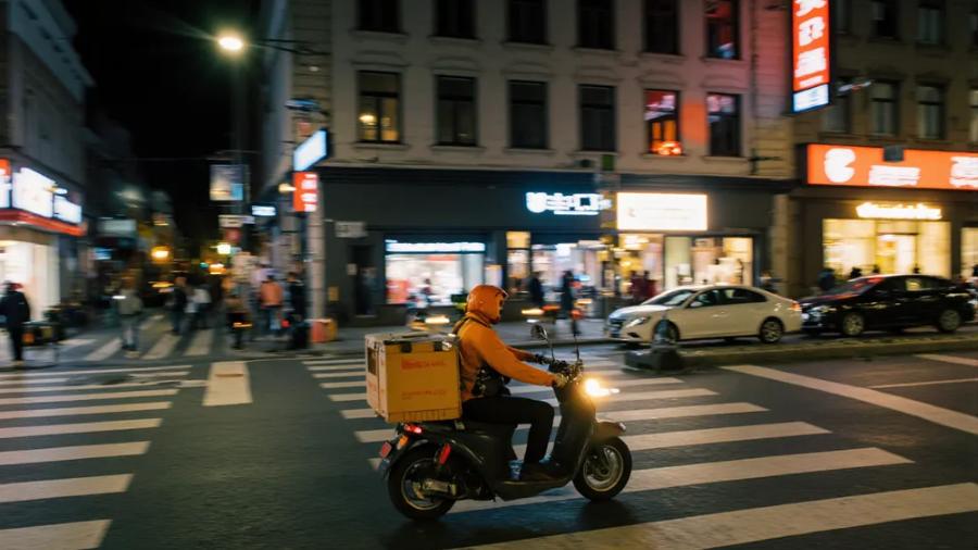 拆解2025最大商战：阿里效益改善，抖音暗发力，市场回不到原点