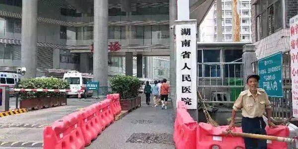 不雅视频背后的多重失守：医院舆情治理不能止于停职