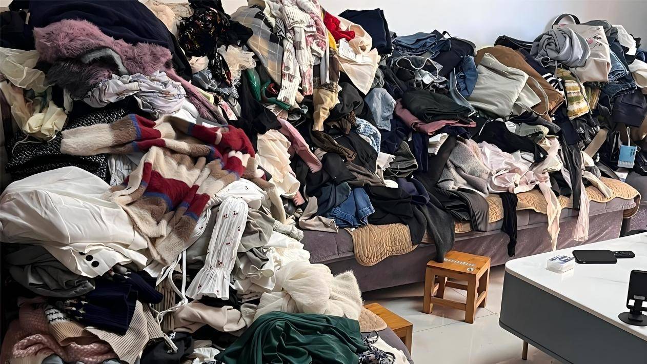 退货阴影之下，“巨型吊牌”能否为女装电商续命？