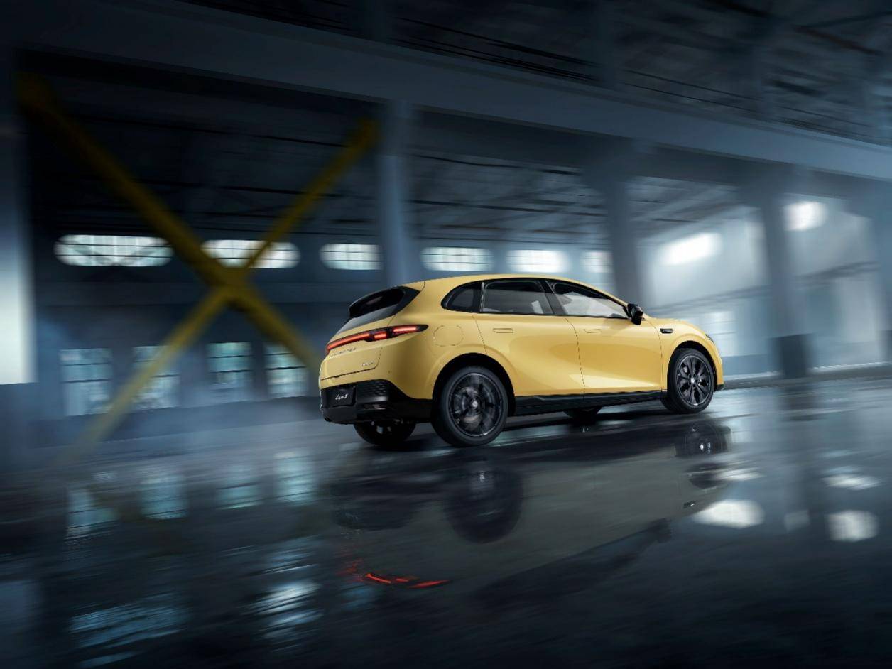 重塑10万级年轻出行价值标杆 零跑Lafa5上市限时惊喜价9.28万起