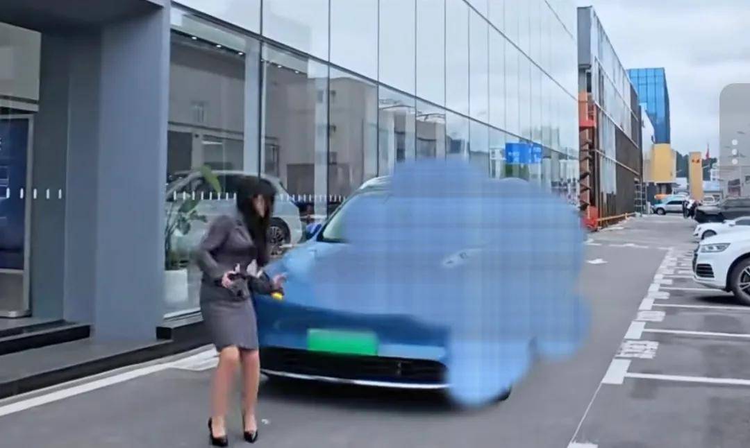 一车企用女员工人肉测试鬼探头！网友：这么炫的技术让老板上