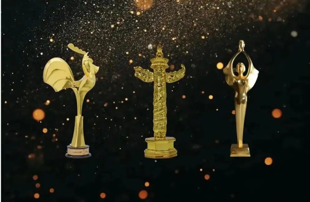 拿下影帝影后，“易烊千玺们”真正升咖了吗？