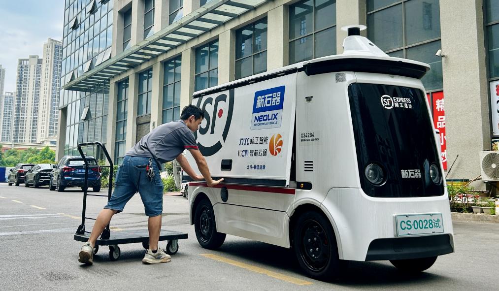 中国Robovan腾飞，无人配送黄金时代已至
