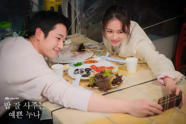 吻戏铺天盖地、隔空拉踩陈晓，《狙击蝴蝶》虽火爆但营销败好感