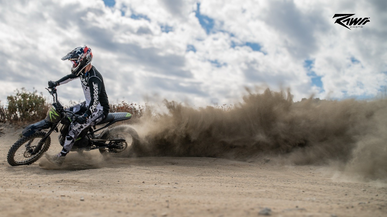 康迪科技收购美国高端电动越野摩托车品牌Rawrr，加速多品牌战略布局​