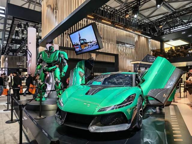 俞浩的“星际野心”引爆上海AWE，追觅8年布局“人车家天地芯”