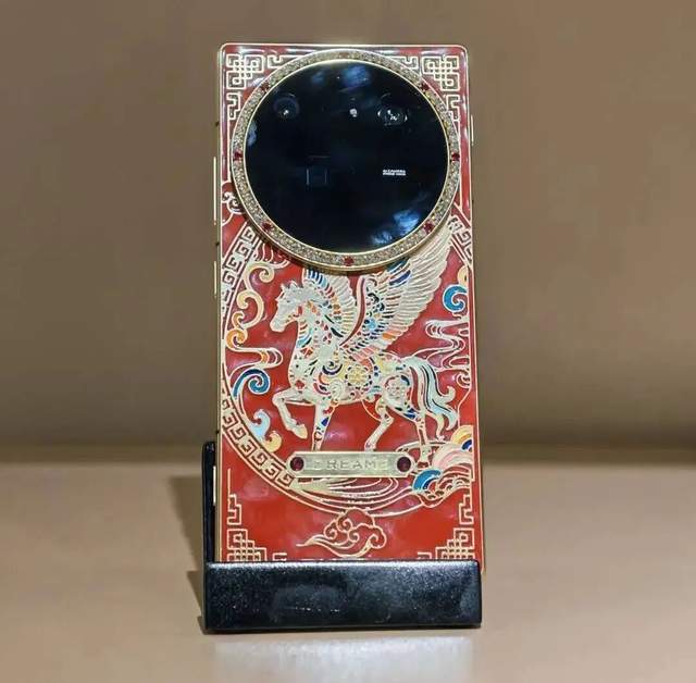 俞浩的“星际野心”引爆上海AWE，追觅8年布局“人车家天地芯”