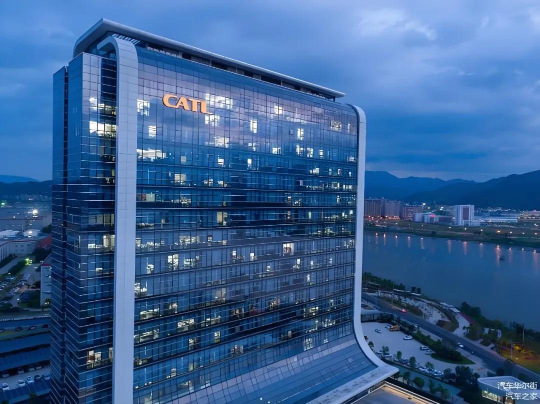 20亿再捐母校，曾毓群6年砸34亿，把交大变成宁德时代的“超级发动机”