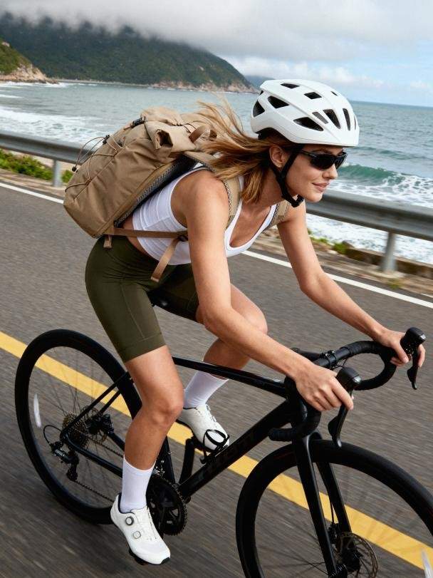 从亚马逊爆款到全球高端标杆：WATERFLY运动包品牌的逆袭之路