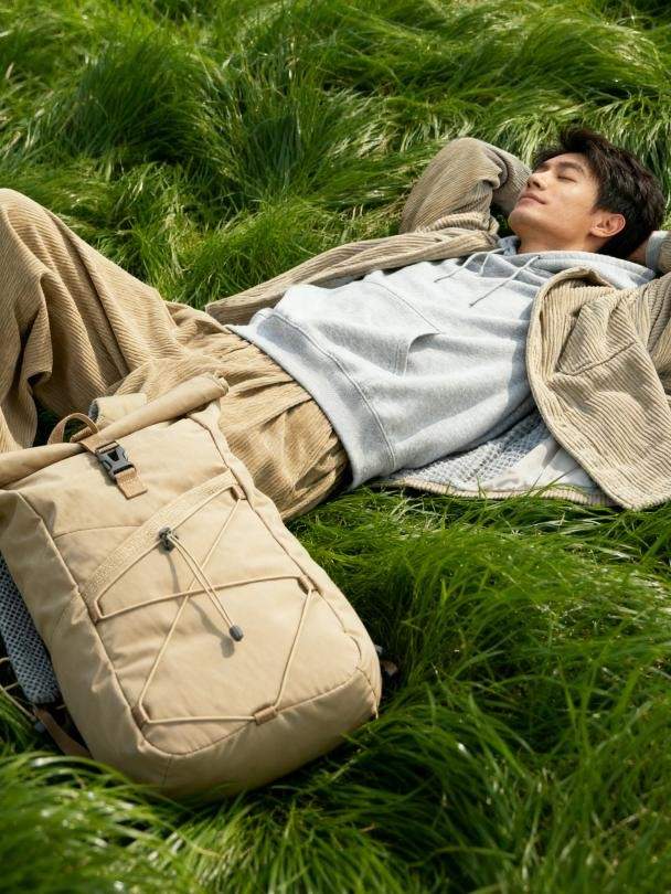 从亚马逊爆款到全球高端标杆：WATERFLY运动包品牌的逆袭之路