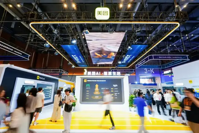 无人机航网与万亿大模型，美团的两条线正在合拢